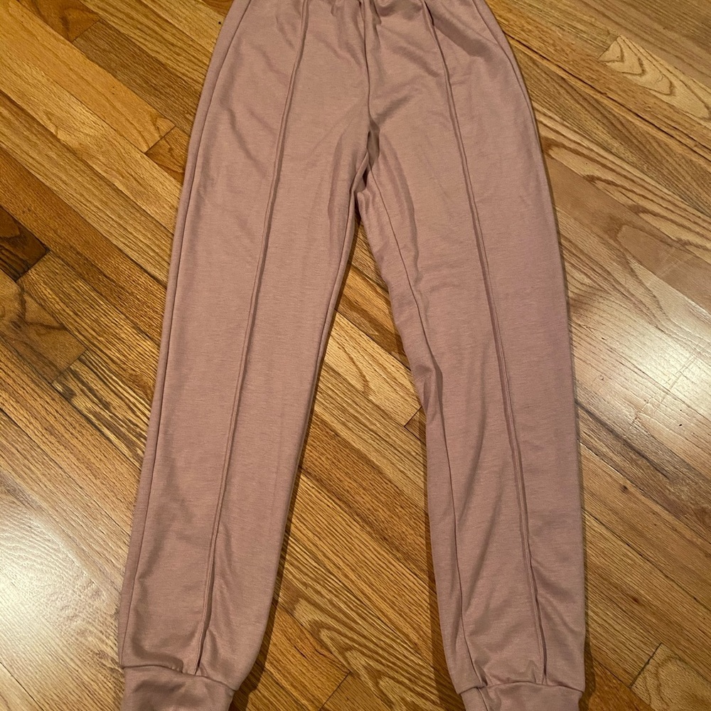 Fashion nova pants